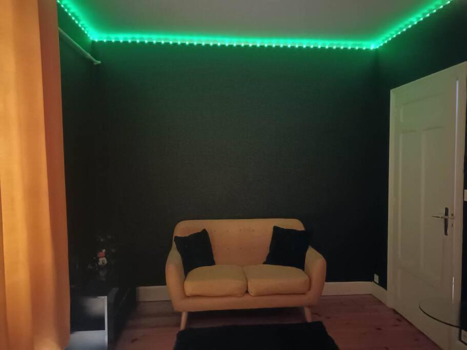 L'Appart De Babou Rez De Chaussee Parking Free Draps Wifi Thiers Exteriör bild